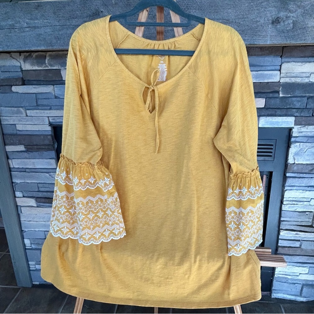 St Johns Bay - mustard color pullover w/ flair embroidered 3/4 sleeves. Size XXL